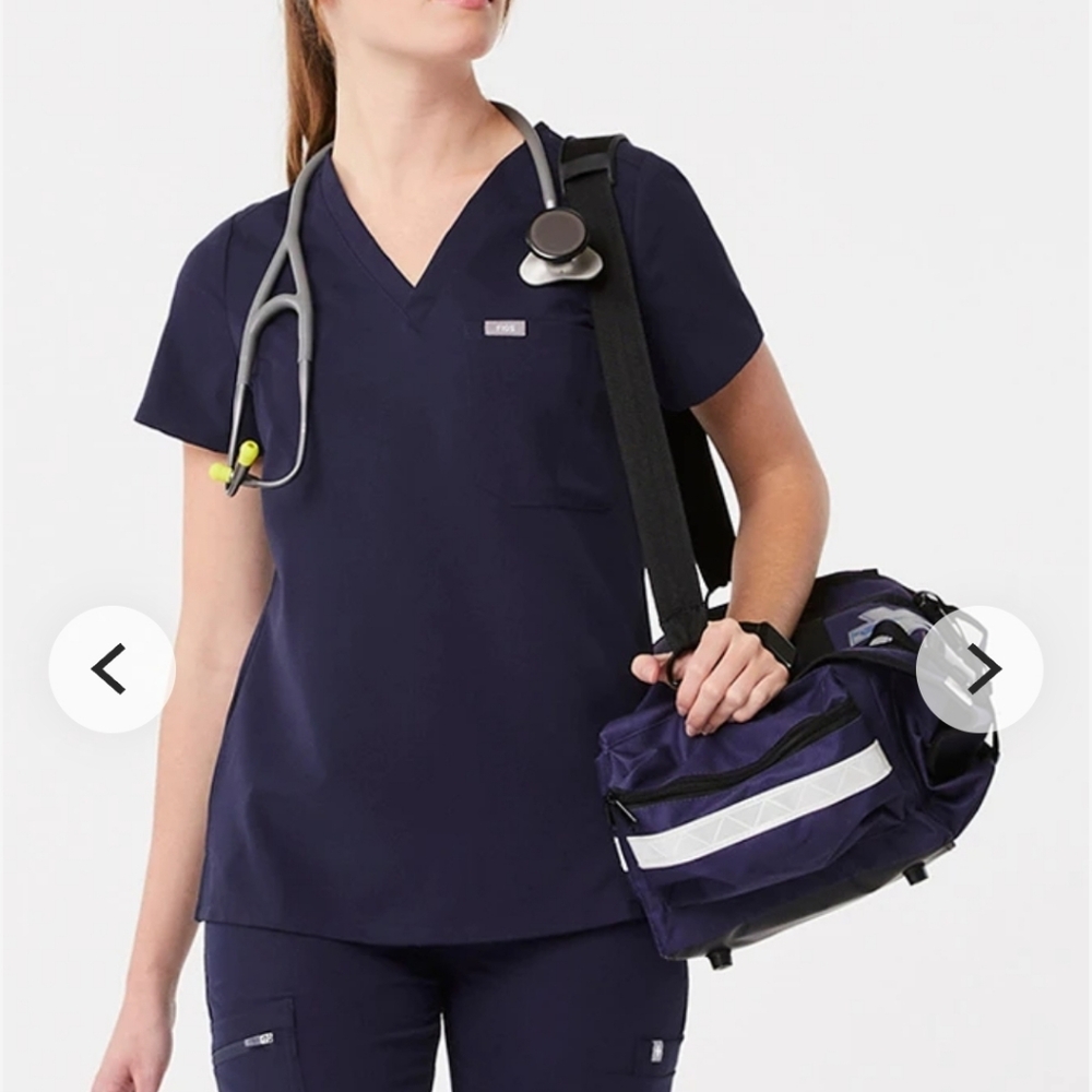 Figs Catarina One Pocket Scrub Top